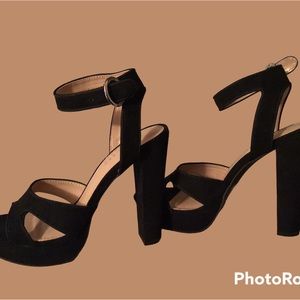 Lauren Conrad pumps sz 7 black never worn